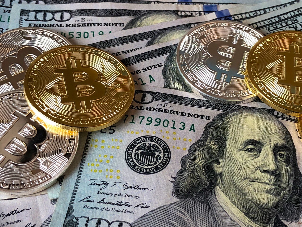 Analyst Claims that Exchanges Sell Your Bitcoin, Crypto Trading
